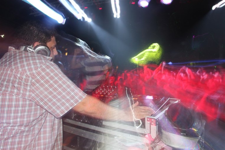 Lebanon Largest FOAM Party 3 (1)